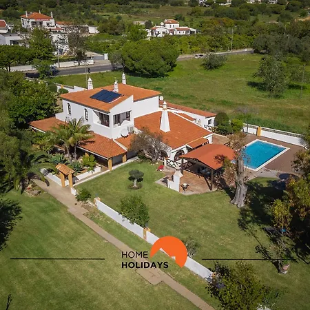 #213 Roja Pe By Holidays Villa *