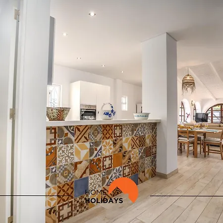 #213 Roja Pe By Holidays *