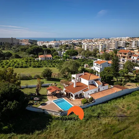 #213 Roja Pé By Holidays *